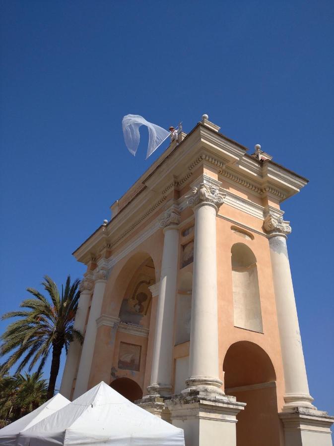 Casa Mariuccia A Due Passi Dal Mare Daire Finale Ligure Dış mekan fotoğraf